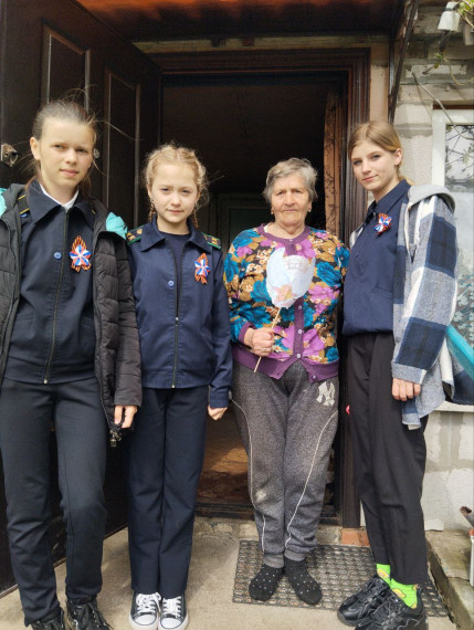 ПОЗДРАВЛЯЕМ "ДЕТЕЙ ВОЙНЫ".